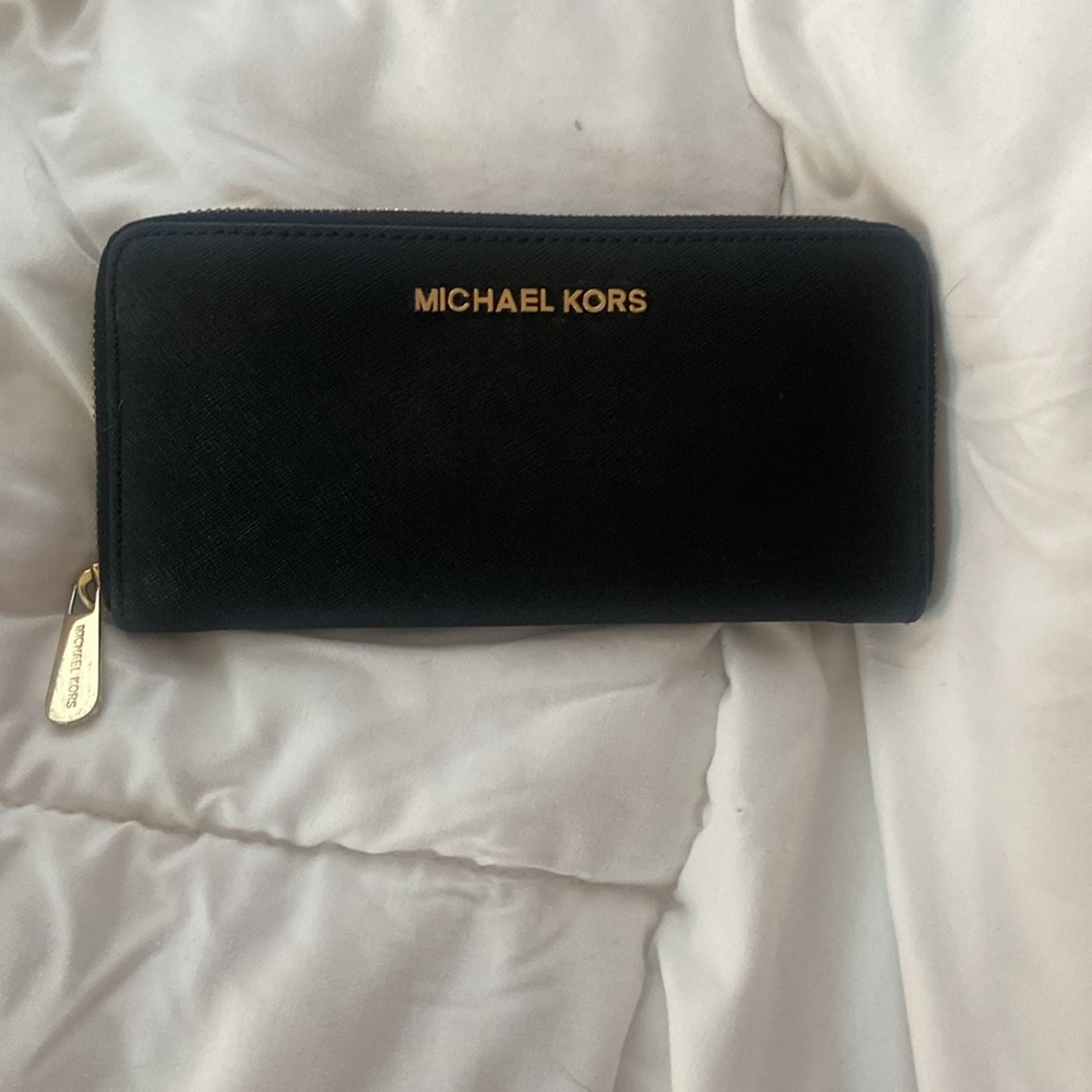 MICHAEL KORS BLACK WALLET